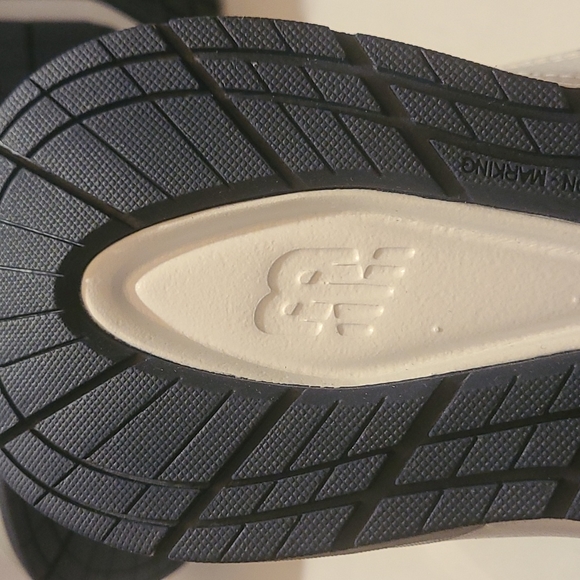 New Balance Men's 608 V5 Casual Comfort Fitness Cross Training, White-Navy, 8.5W - Picture 8 of 11